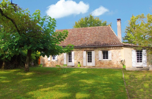 Perigourdine with private heated pool, 4G WIFI, between Bergerac and St Emilion