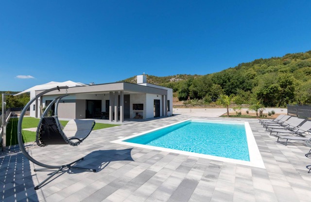 Pet friendly home in Lovrec