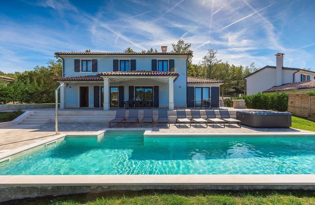 Pet friendly home in Vizinada