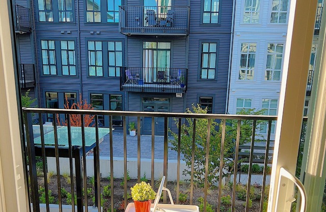 Pet friendly ! New 2 bedroom Condo at Surrey Central VAN