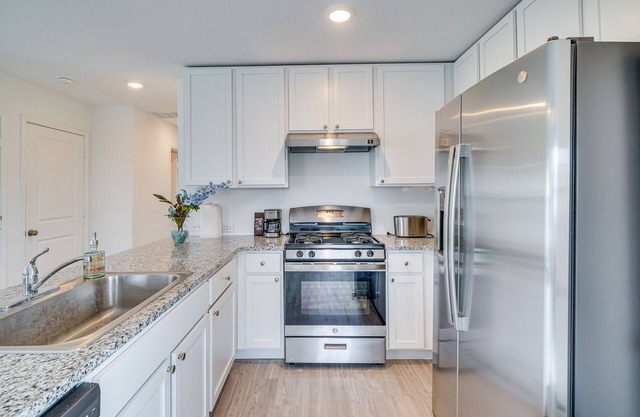 Pet-Friendly San Antonio Home ~ 9 Mi to Lackland!