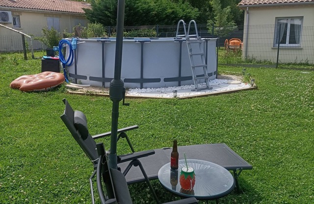 Petite Maison Tout Confort Jardin, Piscine, Barbecue,climatisation,