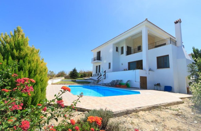 Phaedra & Orestis Villas