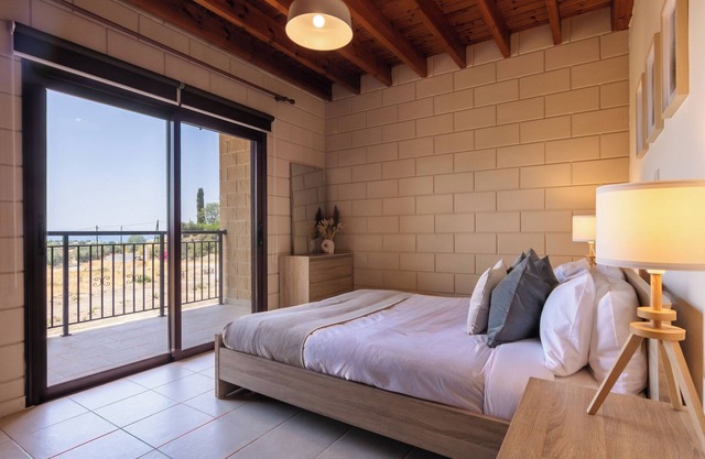 Phaedrus Living Argaka Zen Residence