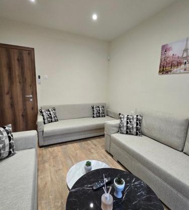 Phidias House Downtown