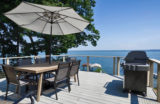 Phil's Paradise at Perry Point: Pet Friendly + Seneca Lake Wine Trail Retreat!