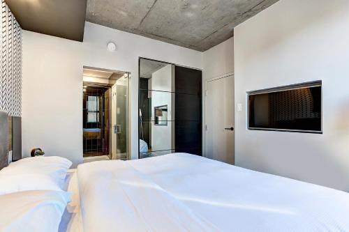 Pierce Boutique Apartments by Simplissimmo