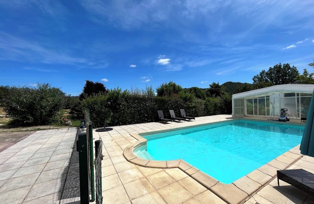 Pierre Ensoleillée - Un beau gîte dans une propriété de 5000m² près du Lot