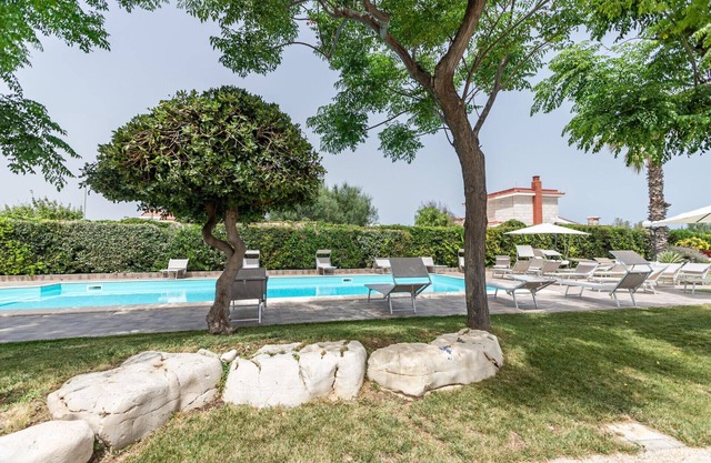 Pietramare Luxury - Ruby by Rentbeat
