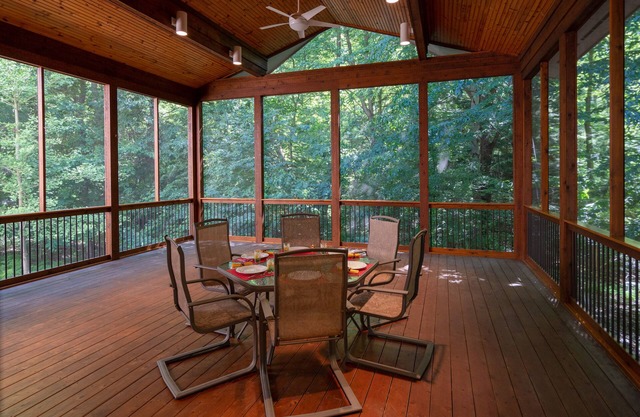 Pigeon Creek Inn