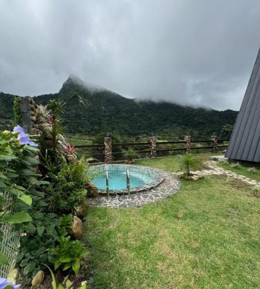 Pika 04 by Pika cabins con Piscina privada