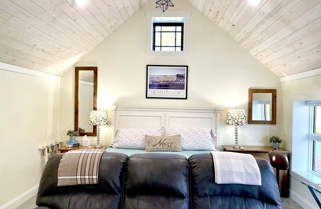 Pine Cove Cottage 10 minutes from Mayo