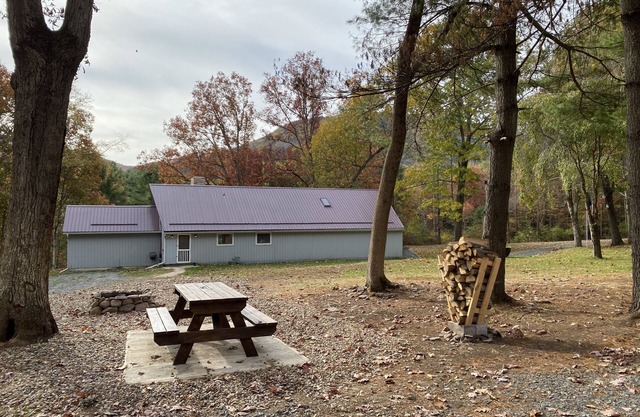 pine creek lodge with pine creek views secluded on 5 acres