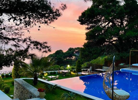 Pino Boutique Hotel