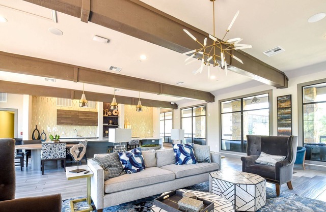 Plano | Charming 2BD/2BA Apartment