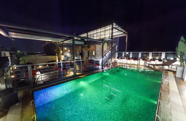 Platinum Grand
