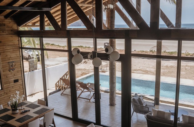 Playa Laska – Majestic Oceanfront Villa with Infinity Pools in Playa Venao!