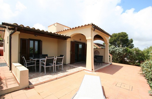 Pleasant detached villa - Jacuzzi - Sea view