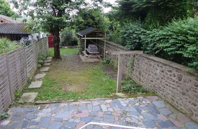 Pleasant town house near all amenities