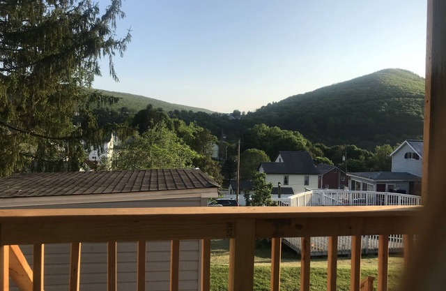 Pocono Jim Thorpe1 - close to everything1