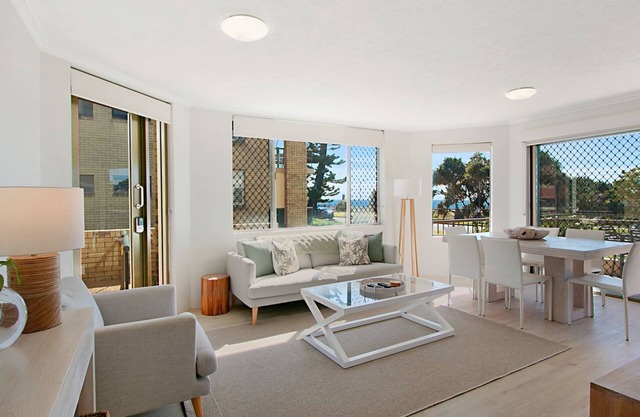 Point View Lodge 2 - Ground Floor Beachfront Bilinga