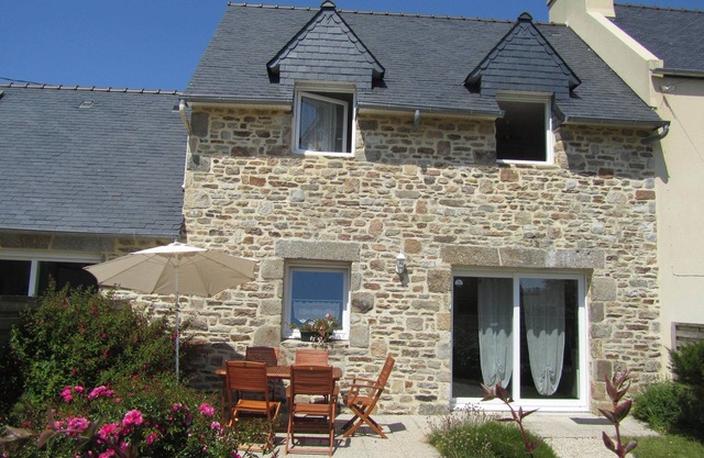Pointe Finistere, seaside, quality cottage 2/4pers in St-Pabu, 29830