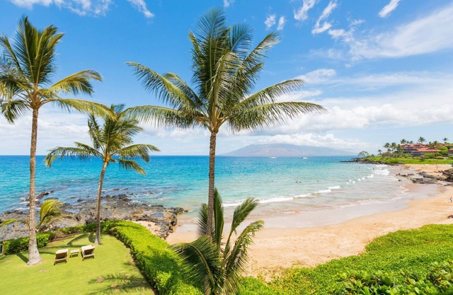 Polo Beach House - Beachfront Private Estate - 4 bedroom 3 Bath