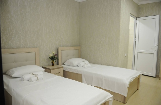 Pomegranate - Double/Twin Room 2