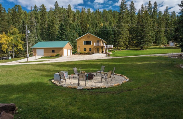 Ponderosa Hideaway-UTV/ATV, Hiking, Snowmobiling, Hunting & Casino Fun