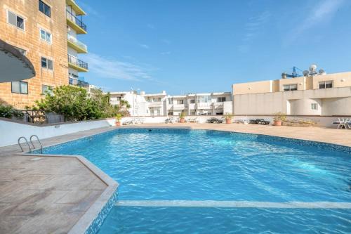 Pool Apartment