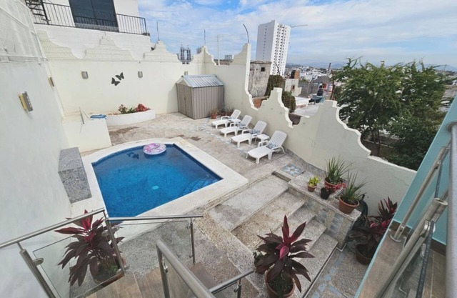 Pool, Park & Ocean - Centro Home