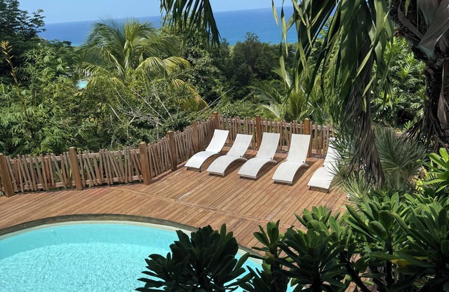Pool villa Grande Anse view