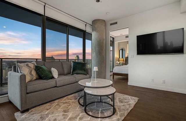 Poolside Bliss In the Heart of Downtown! 22 FL w Tower Views! FREE Banff Pass, Gym, Wine, Parking, Summer Outdoor Pool!