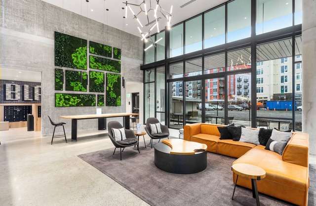 Posh Lofty Pad in Central Redmond
