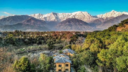 Prakriti Aalay - Riverside Mountain View Boutique Eco Resort