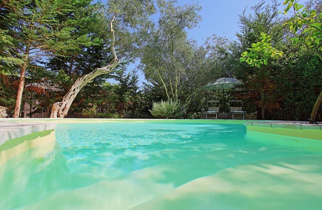 Prasini Luxury Cottage: Pool, A/C, Wi Fi, lovely gardens