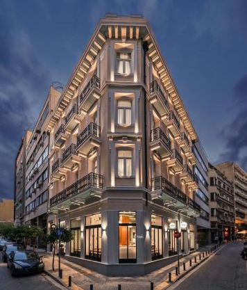 Praxitelous Luxury Suites