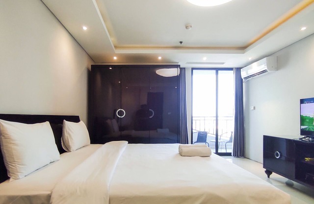 Premium and Restful 3BR in City Center at Kondominium Regensi Apartment