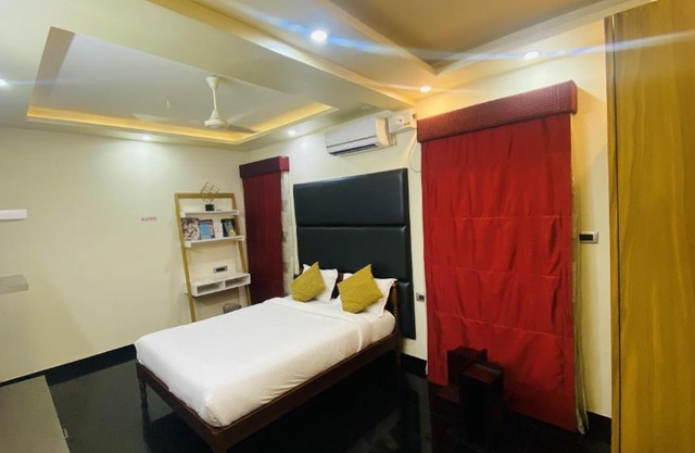 Premium Luxury Serviced villa in the heart of the city