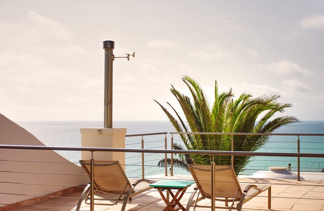 ★ Premium VILLA Isabel 1 ★ heated pool ★ seafront ★ HIGH SPEED WiFi ★
