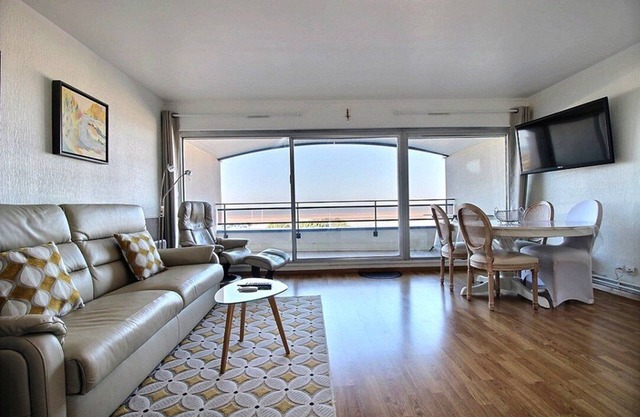 PRESI 22A01: Studio cabin sea view, residence Le Président, for 2 to 4 people, in LE TOUQUET