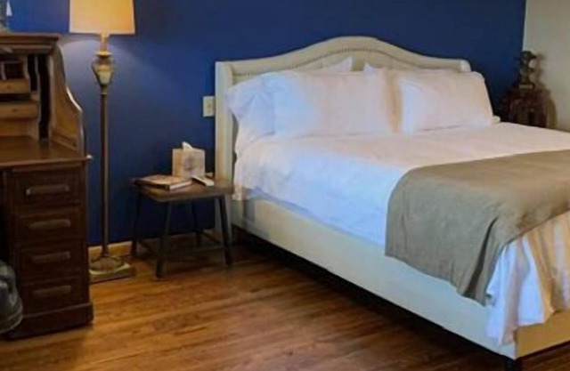 Presidential Suite - Rm. 205