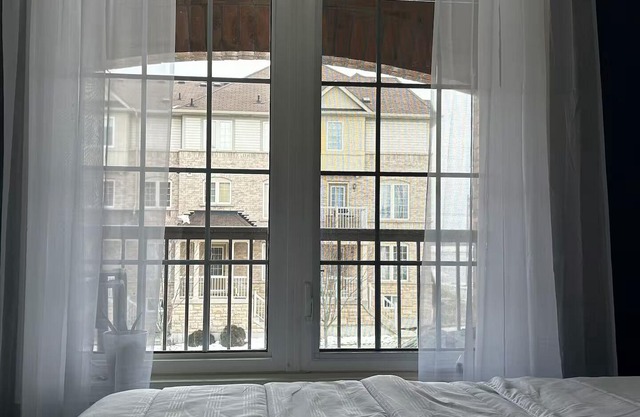 Prestigious One Bedroom in Ajax