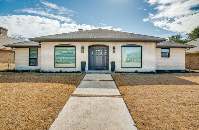 Prestonwood Modern Gorgeous 4 Bed 3 Bath Home Pool