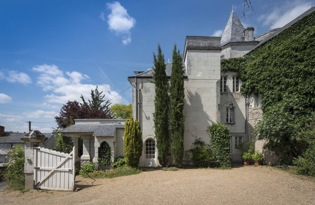 pretty 18th century gite, bord de loire 10 km from SAUMUR