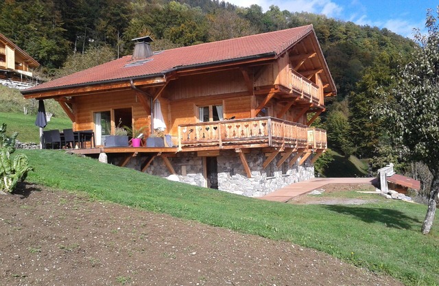 pretty studio in calm cottage