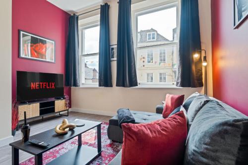 Prime Location - Modern 1BR in Canterbury Centre