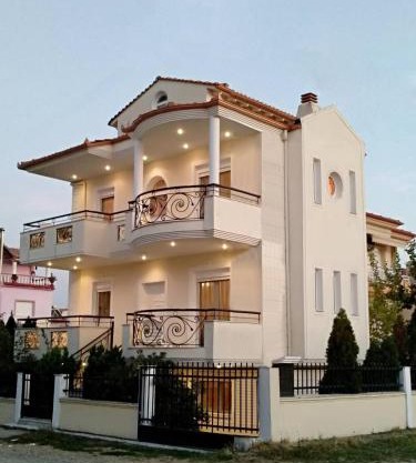 Prime Luxury Villa beach front