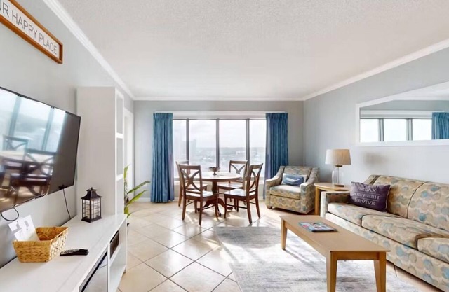 Pristine Oceanview 1 Br at the Palace! Unit 811