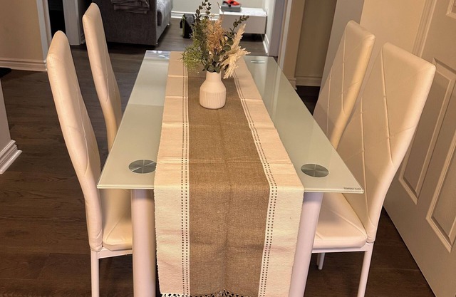 Private 2-BD, 1 Bath, with 1 packing Close to Hwy 401/407/412 with all you need